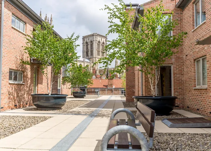 15 Stonegate Court